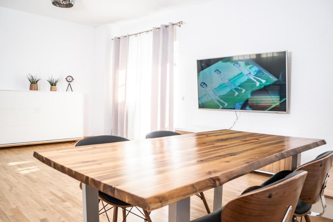 City Wohnung K2 Klimatisiert Friedrichshafen Bagian luar foto